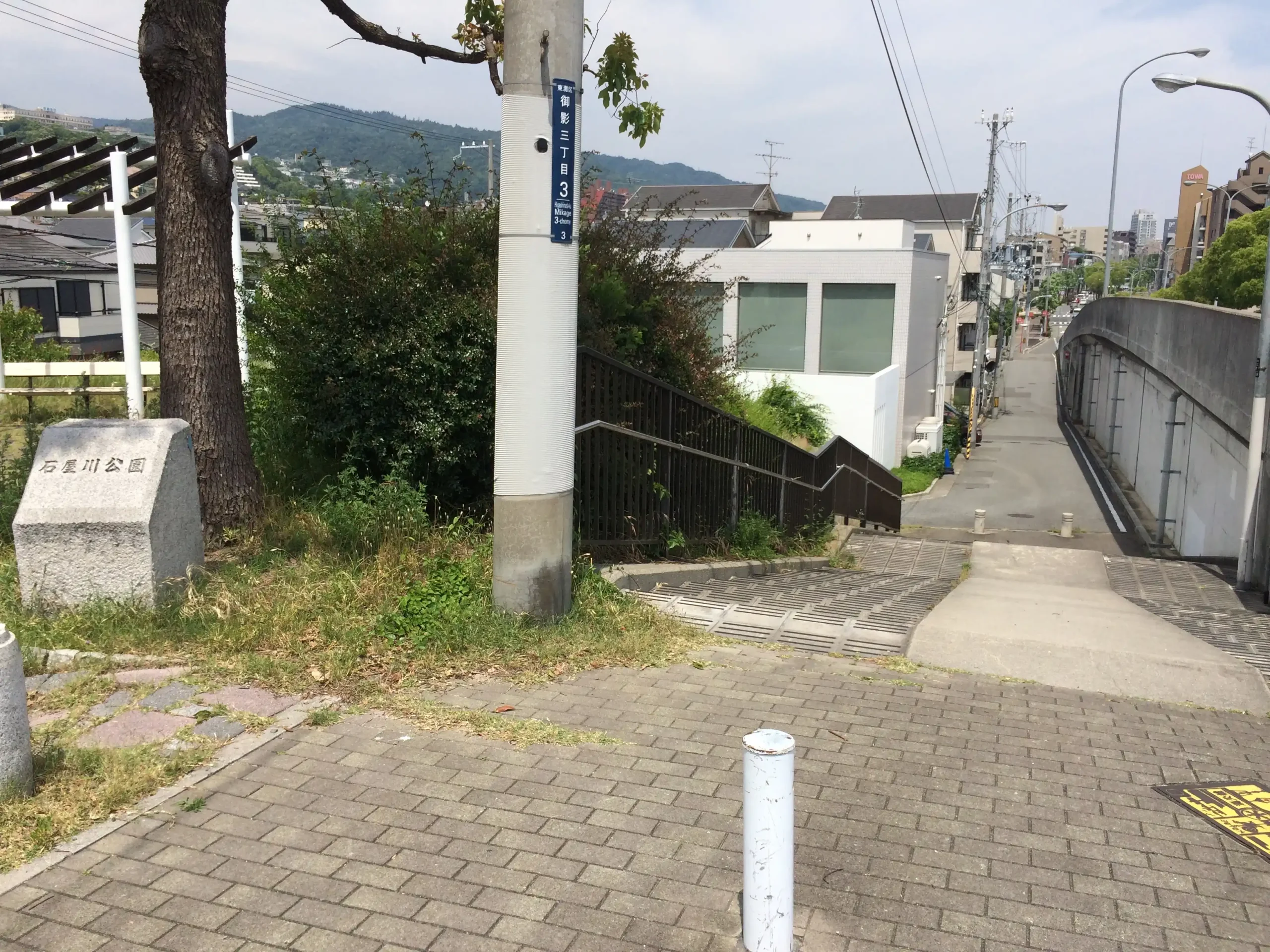 石屋川公園横の階段からの眺め